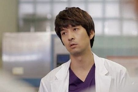 Lee Pil-mo (Emergency Couple)